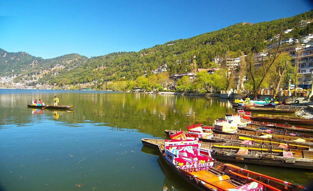 Cradled in the arms of the Himalayas, Nainital is nature’s masterpiece.