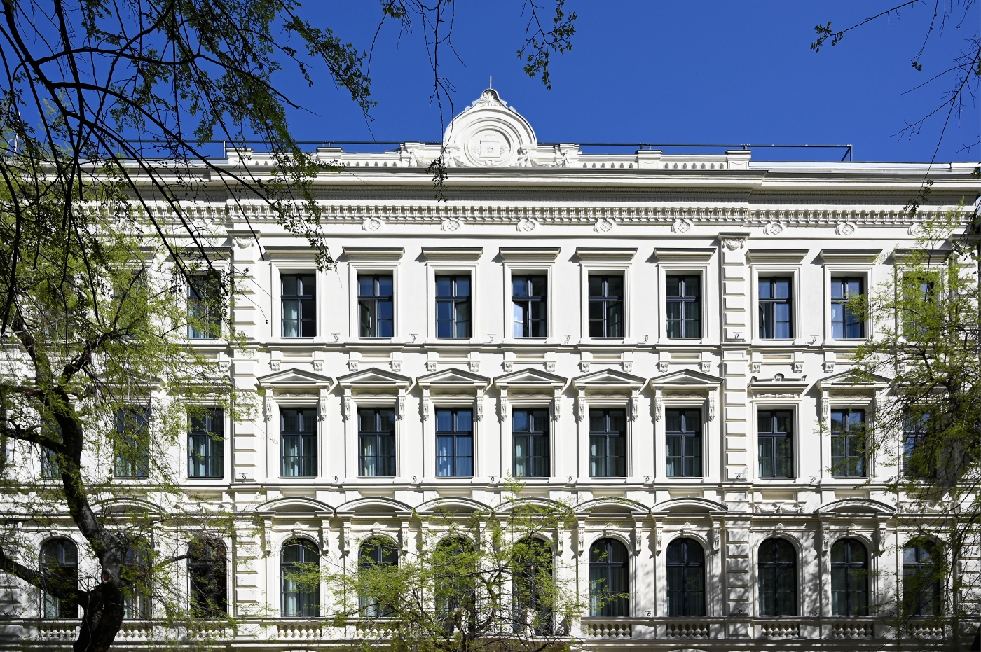 Stunning Debut: 1st Radisson Collection Opens by Budapest’s Iconic Basilica