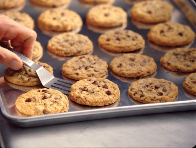 Delicious Delight: DoubleTree Offers Free Cookies at 60+ Locations Nationwide!