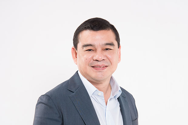 Mr.Santisuk Klongchaiya, CEO of Thai AirAsia