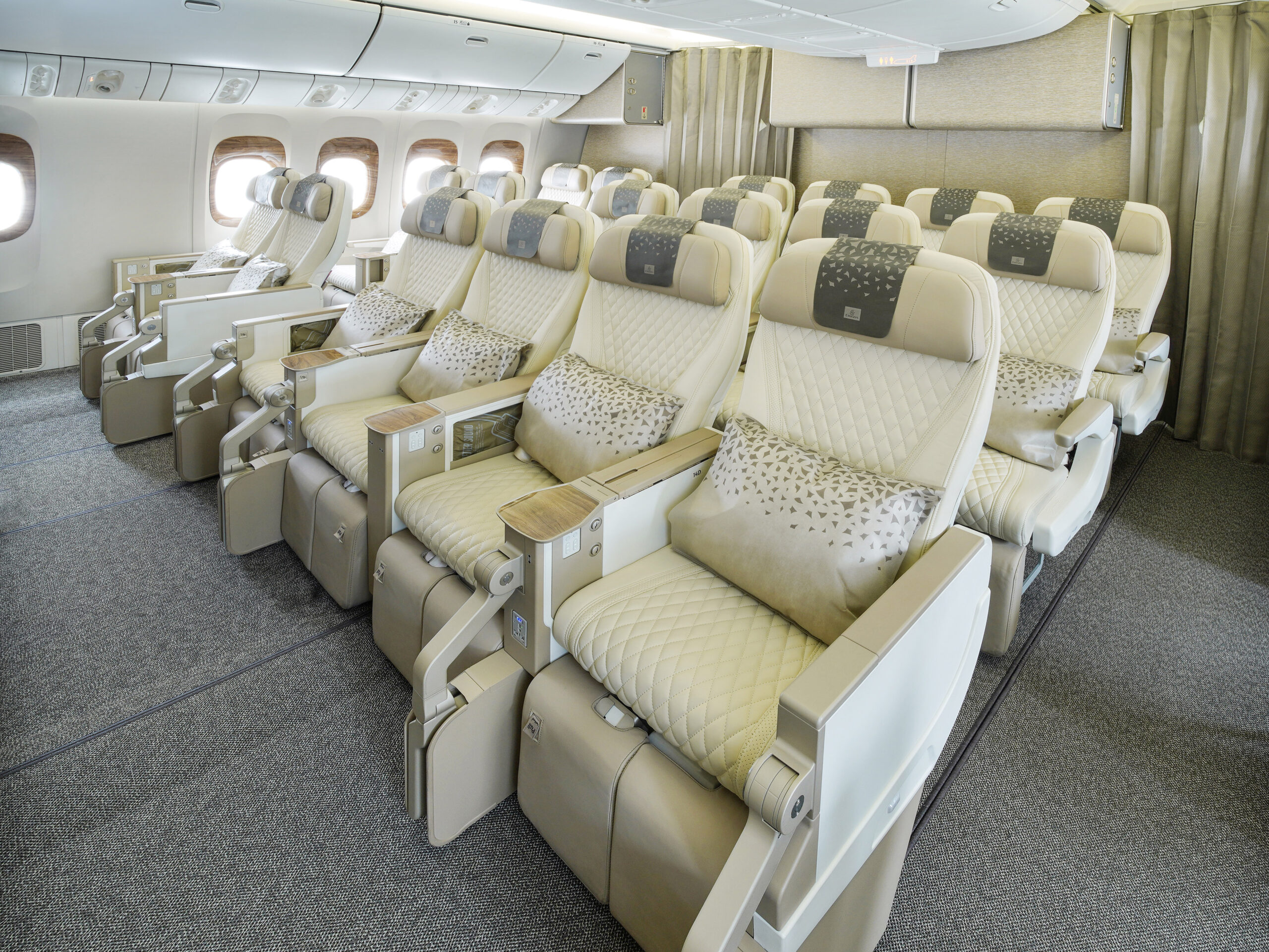 Emirates A350