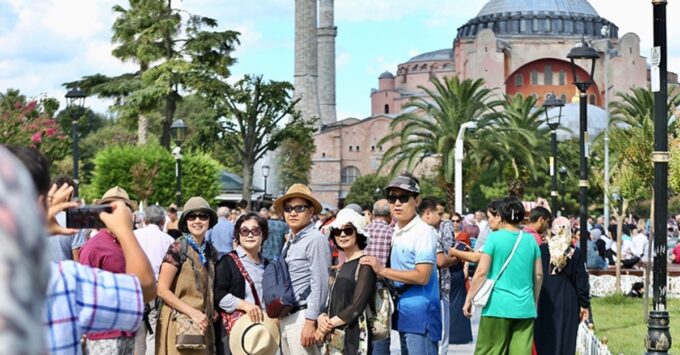 Turkey's Tourism Revolution: How Climate Change is Shaping Preferences