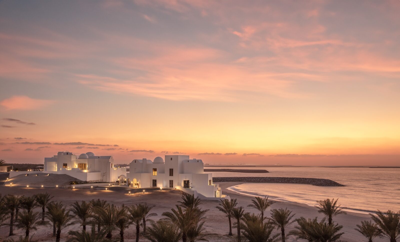 Anantara Santorini Abu Dhabi Retreat Welcomes Spectacular New Year’s Eve of Unmatched Exclusivity