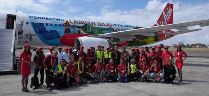 Indonesia AirAsia Unveils 1st “Labuan Bajo” Livery to Boost Local Tourism!