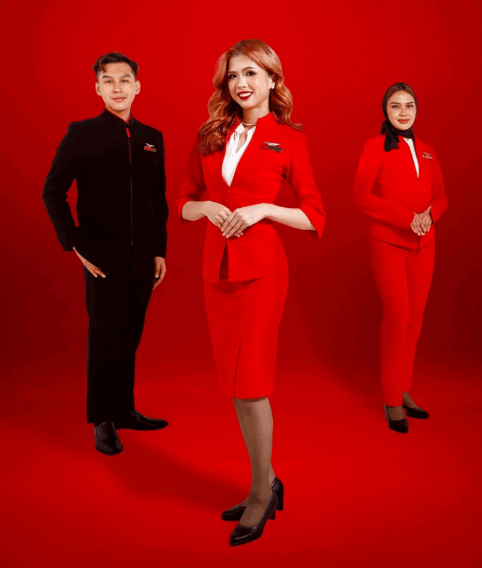 AirAsia Unveils Stunning New Cabin Crew Uniforms at KL Fashion Week with Bold Regional Flair