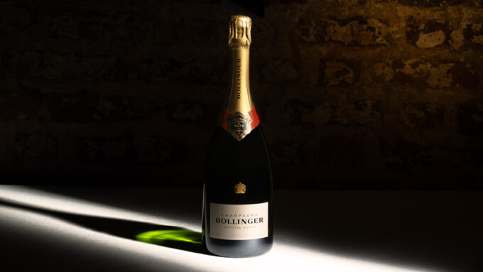 American Airlines Partners with Champagne Bollinger to Enhance Travel Experience