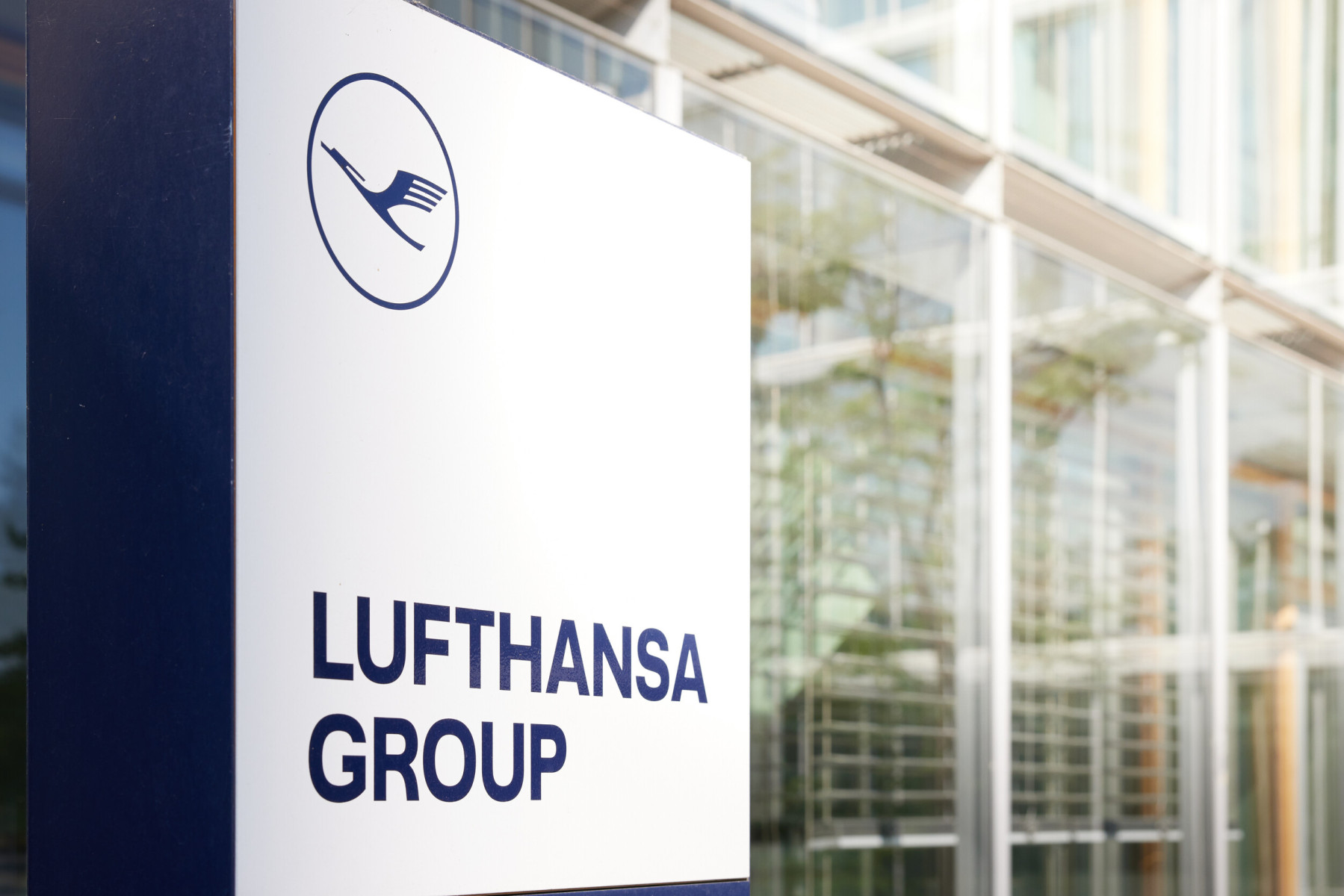 Lufthansa Repurchases EUR 300 Million of 2025 Convertible Bonds