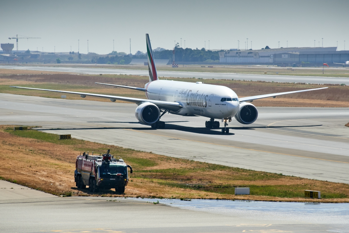 Emirates Debuts First Retrofitted Boeing 777 in Africa