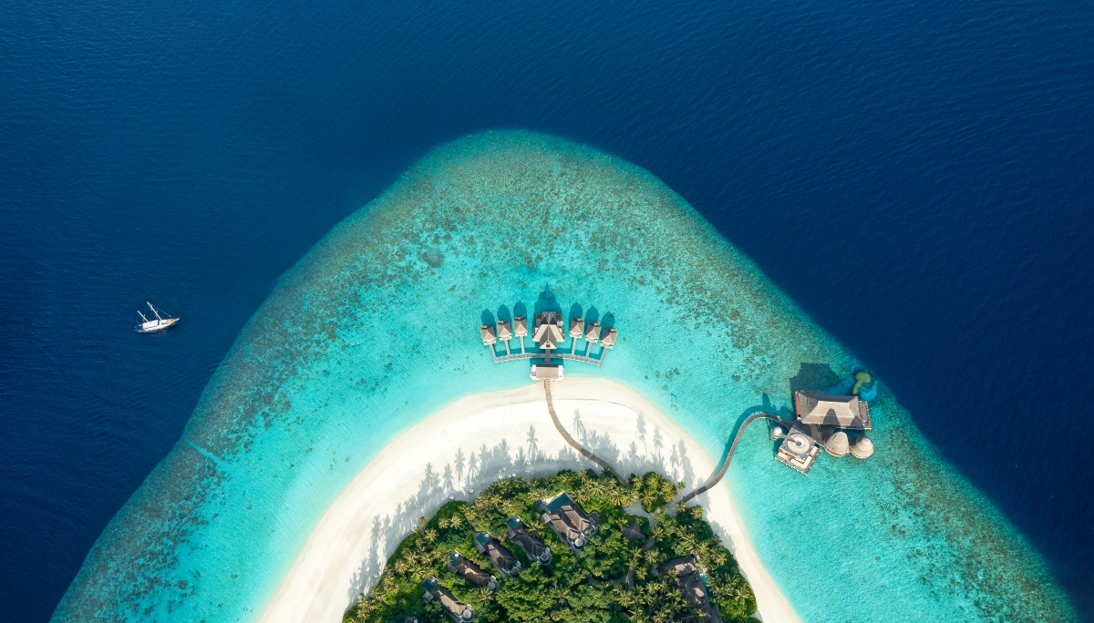 Anantara Kihavah Wins Best Hotel in the Indian Ocean at 2025 ULTRAs