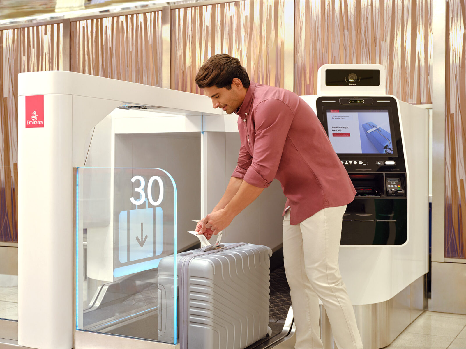 Emirates Reports Over 2.3M Departures and 2.5M Arrivals in December
