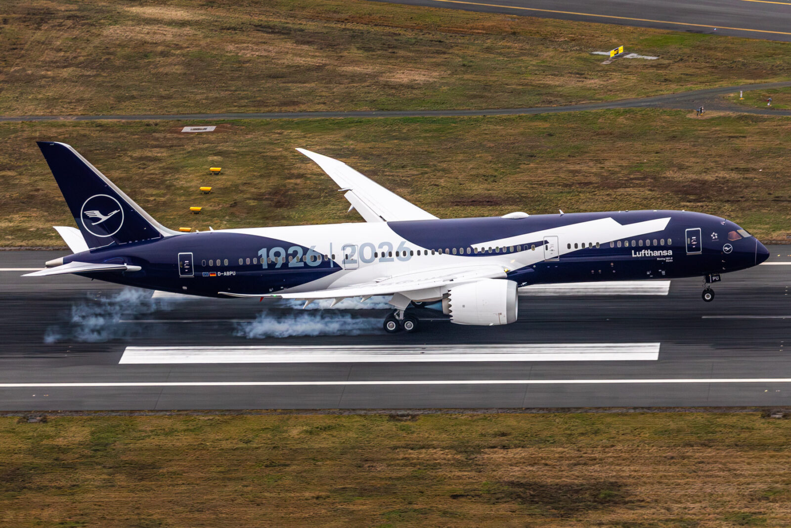Lufthansa Anniversary Aircraft Arrives in Frankfurt