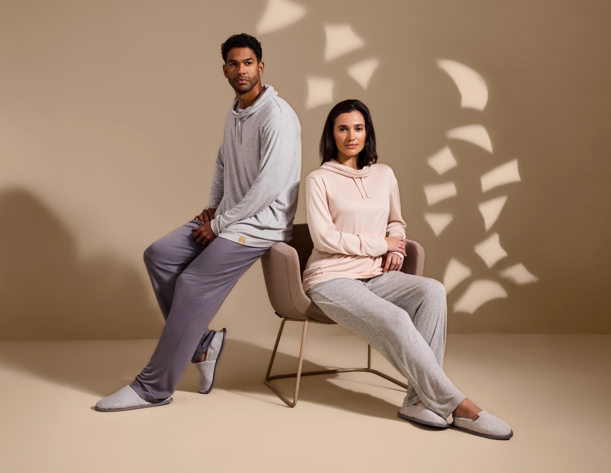Emirates Introduces New First Class Loungewear and Sleep Experience