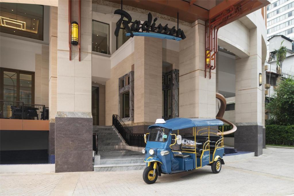 Radisson Hotel Group Opens Radisson Hotel Chateau de Bangkok