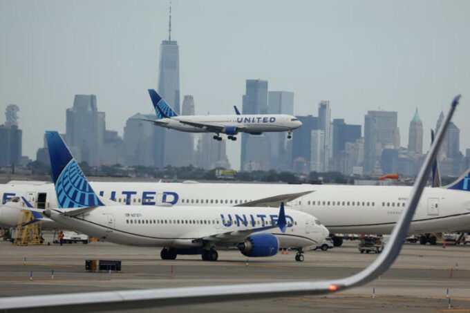 United Airlines Beats Q4 and Full-Year EPS Expectations