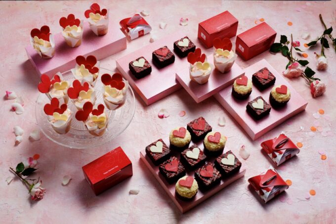 Emirates Celebrates Valentine’s Day in the Air