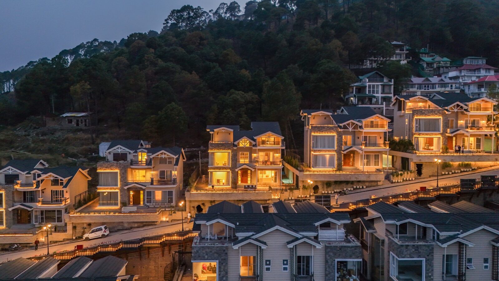 ELIVAAS Expands to 620 Villas, Aims for 1,200 by 2026