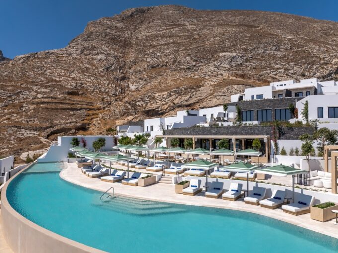 Sandblu Santorini Opens as LXR Hotels & Resorts’ First Property in Greece