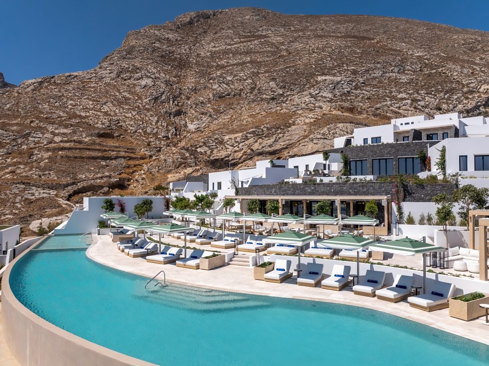 Sandblu Santorini Opens as LXR Hotels & Resorts’ First Property in Greece