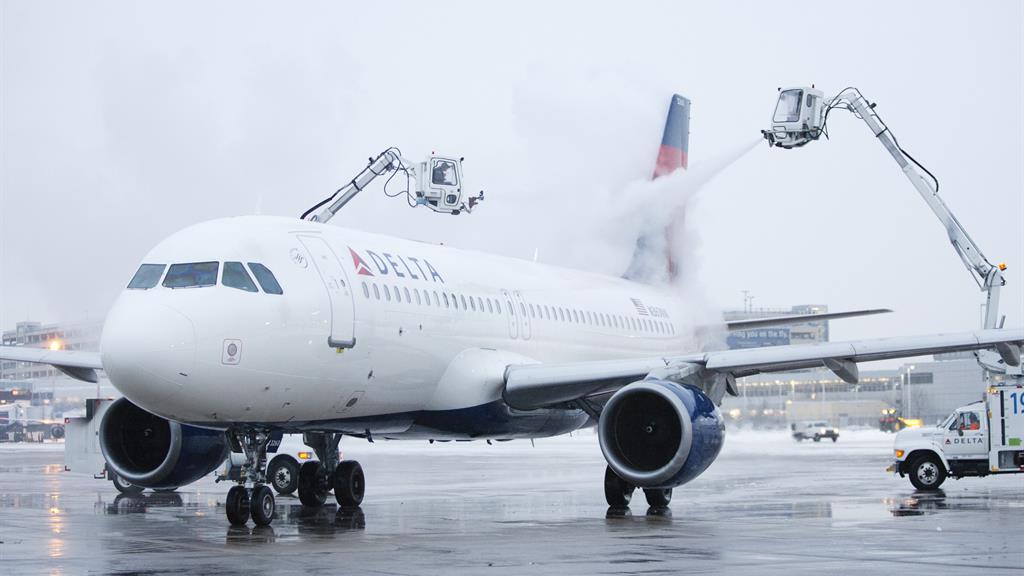 Delta Cancels Midwest Flights Ahead of Winter Weather