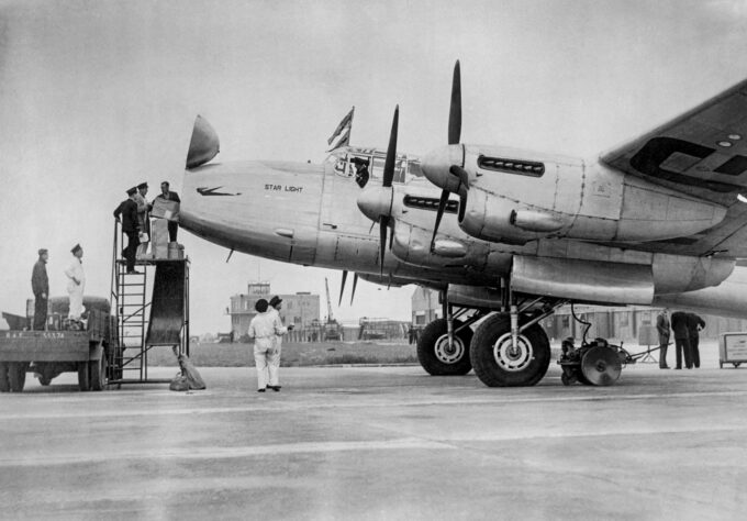 Heathrow Marks 80 Years of Aviation History
