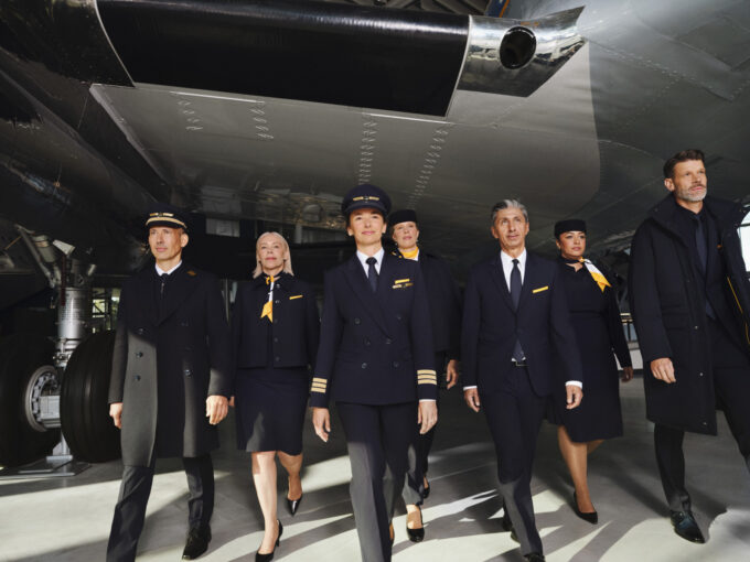 Lufthansa unveils new uniform