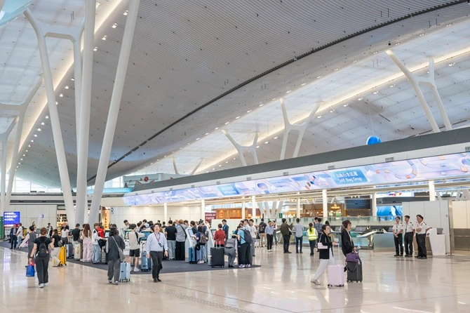 Hong Kong International Airport Opens Terminal 2 Departure Facilities