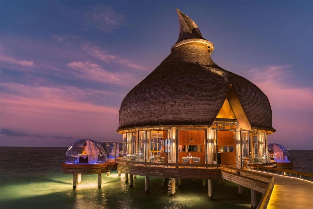 OUTRIGGER Maldives Maafushivaru Resort