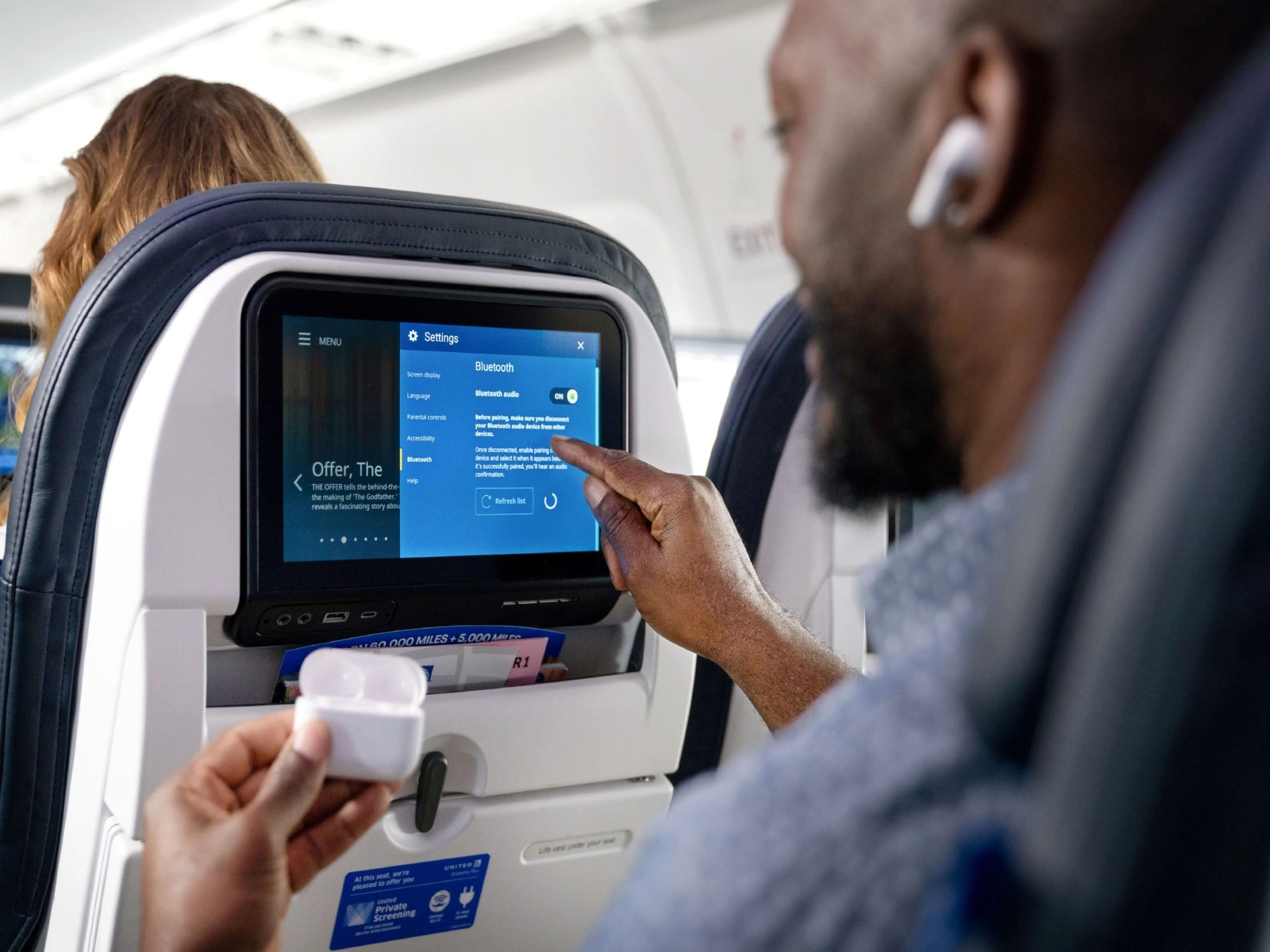 United Launches First Transatlantic Flight with Starlink Wi-Fi