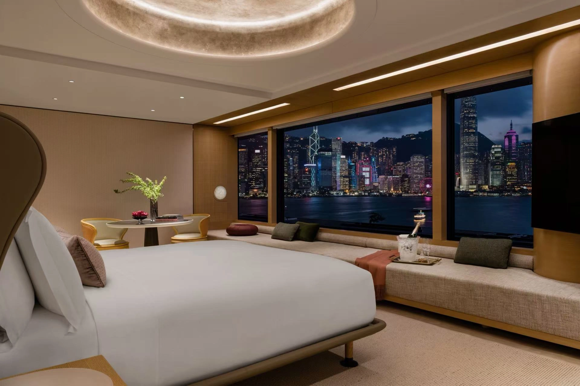 Regent Partners with Shanghai International Film Festival