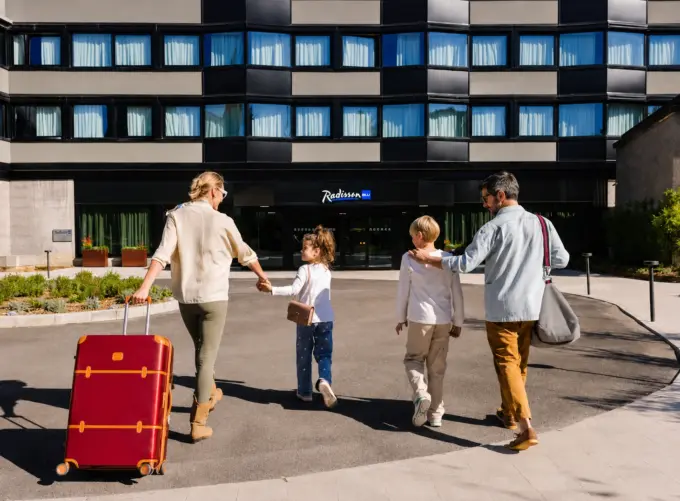 Radisson Hotel Group Launches AI Price Matching for Hotel Bookings