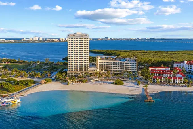 Curio Collection by Hilton to Debut Amàre Cancun