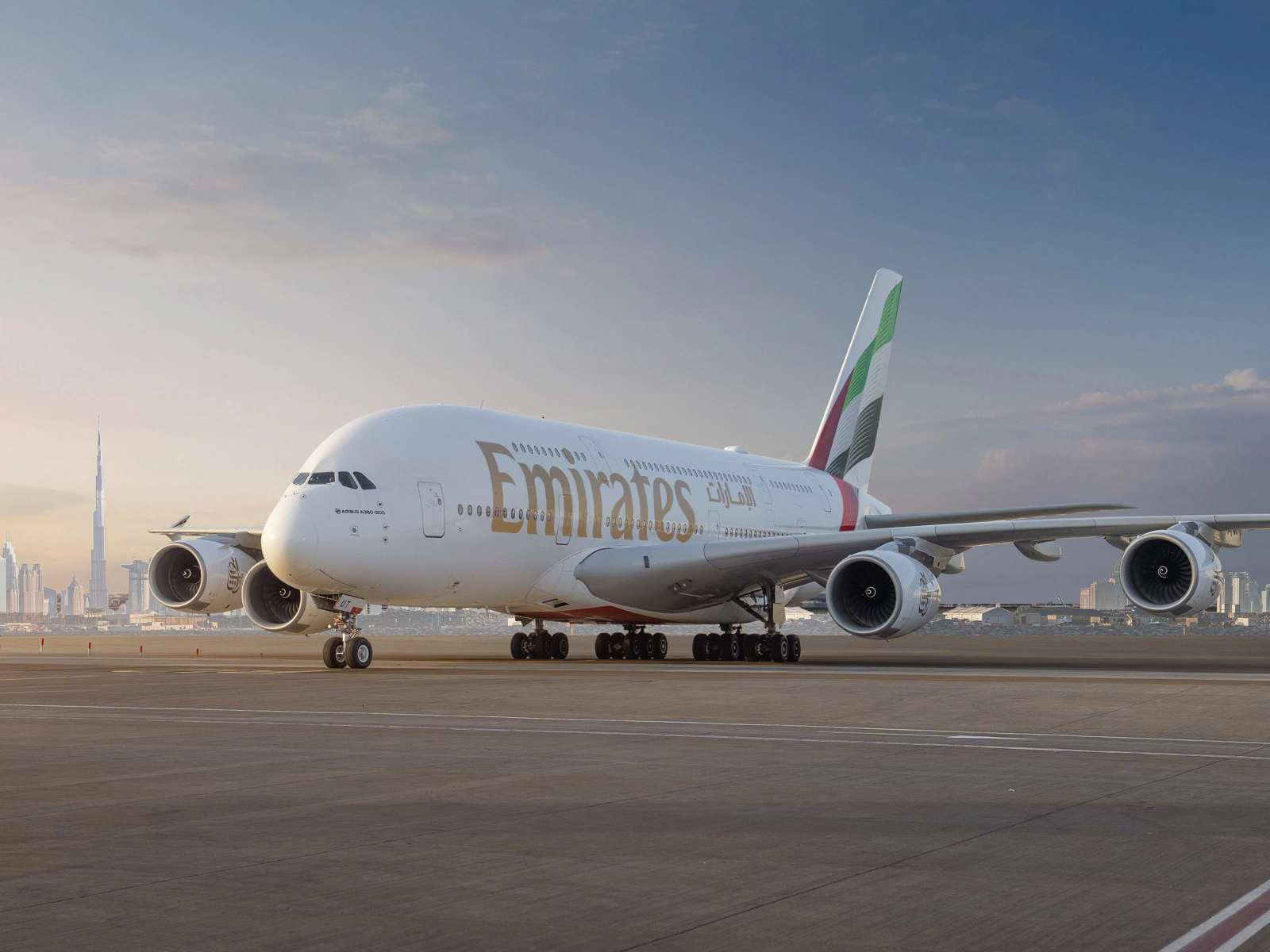 Emirates Brings Back Strawberry Menu