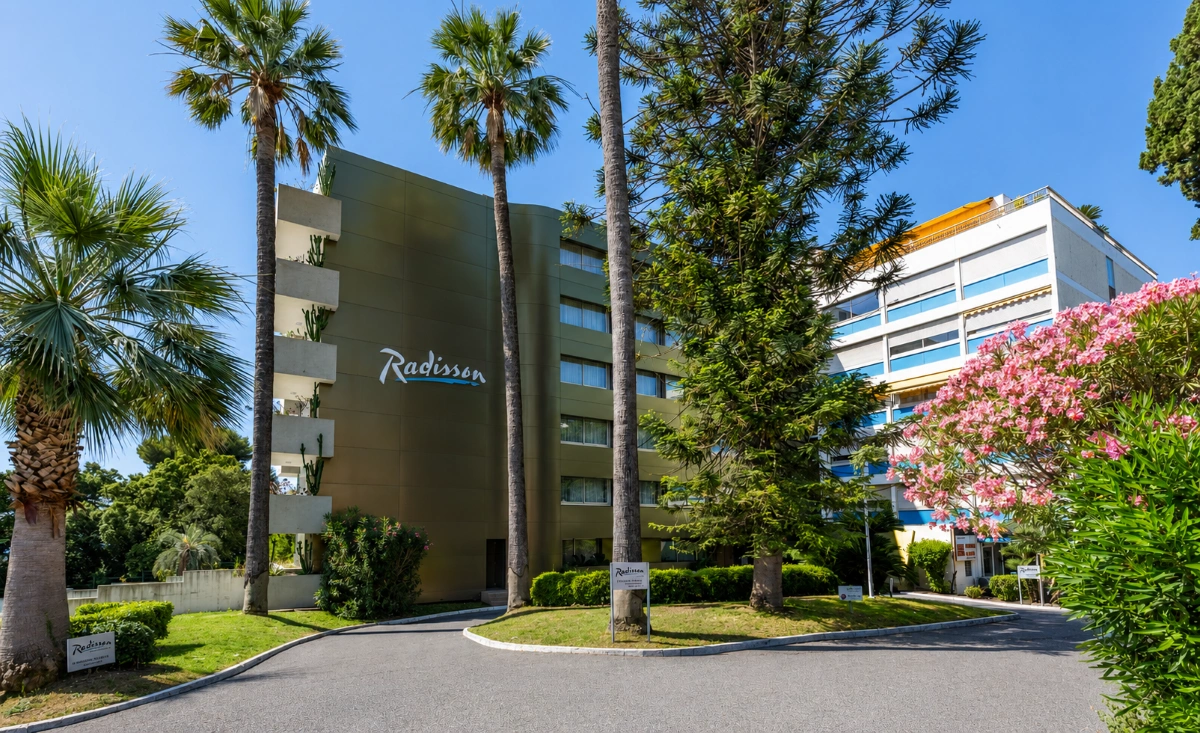 Radisson Hotel Group Opens New Seaside Hotel in Cannes