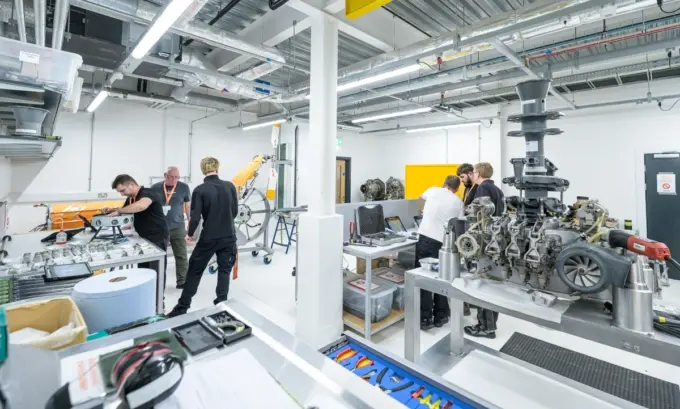 Airbus Helicopters Opens UK Training Academy